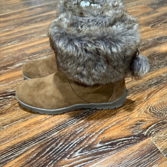 Minnetonka Womens Size 9 Suede Leather Brown Faux Fur Winter Boots 85243‎ - Picture 1 of 7